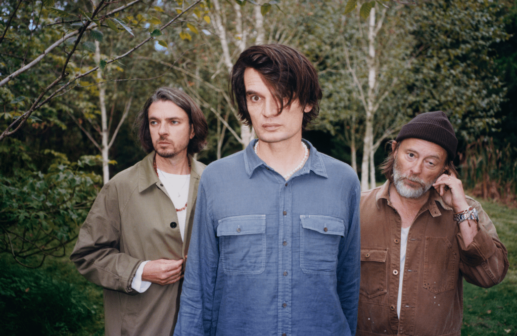 The Smile annule sa prochaine tournée pour que Jonny Greenwood puisse récupérer après être tombé « gravement malade »