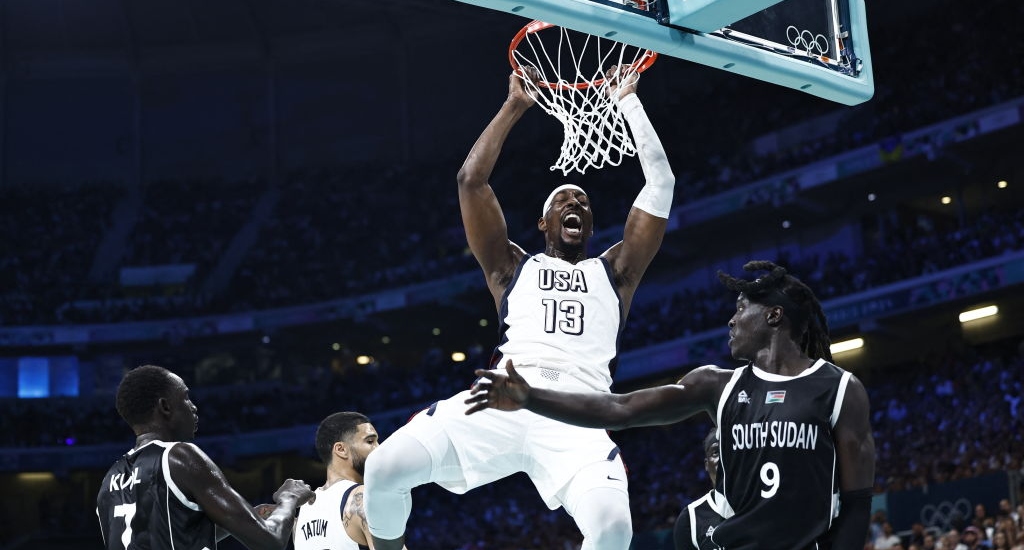 Bam Adebayo a eu une réaction très amusante lorsque le Miami Heat a tweeté son « quadruple single »
