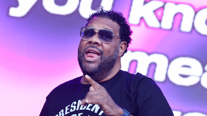 Fatman Scoop, personnalité légendaire de la radio et homme de buzz, serait décédé à l'âge de 53 ans