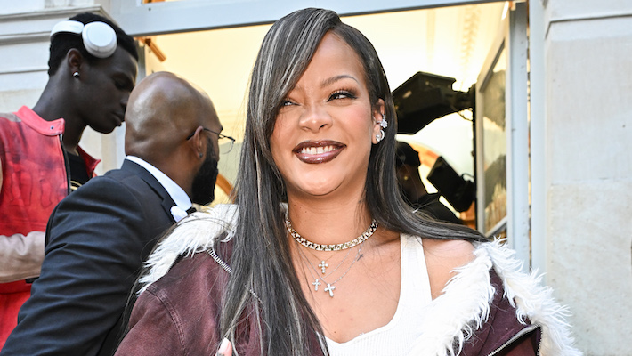 Il y a encore une autre rumeur selon laquelle le prochain album de Rihanna serait « sur le point » de sortir