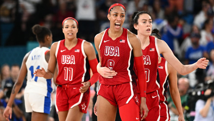 L'équipe américaine a survécu à un thriller contre la France pour remporter sa huitième médaille d'or consécutive