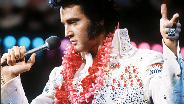 Une femme aurait été accusée d'avoir vendu la propriété d'Elvis Presley à Graceland