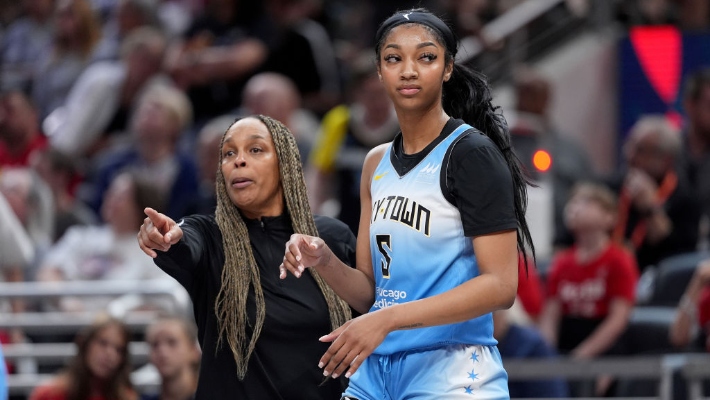 Angel Reese a le cœur brisé après que The Sky ait renvoyé Teresa Weatherspoon en tant qu'entraîneur