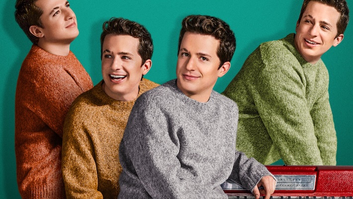 Charlie Puth tente un retour à l'esprit du temps dans la bande-annonce hilarante de sa nouvelle série, « The Charlie Puth Show »