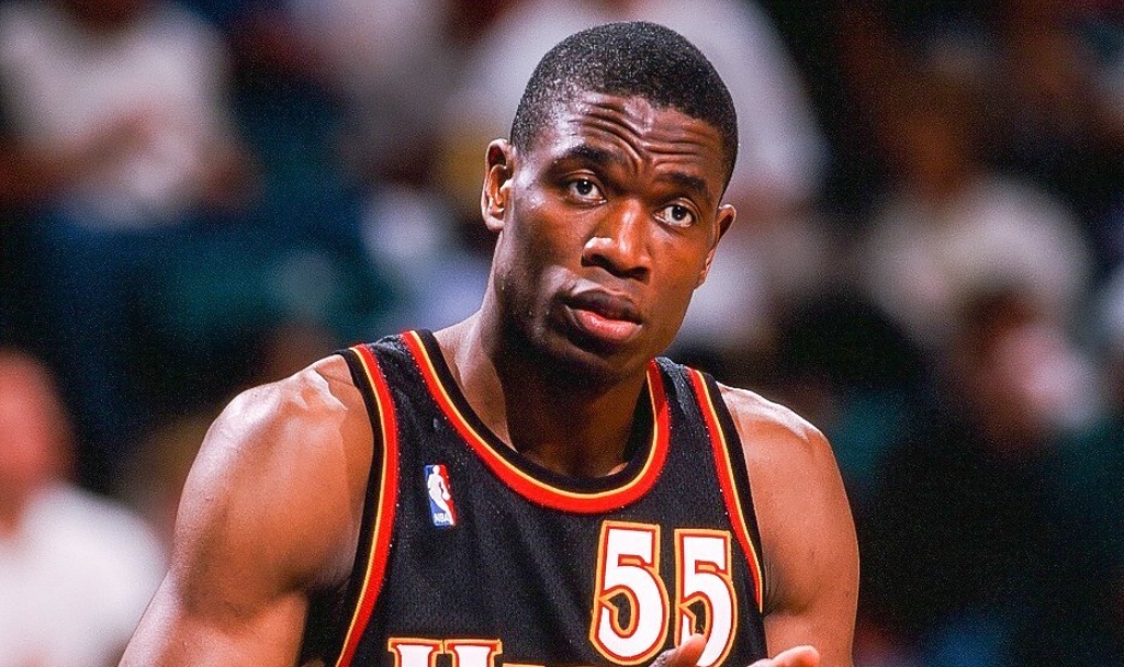 Dikembe Mutombo, membre du Temple de la renommée de la NBA, est décédé à 58 ans après avoir lutté contre un cancer du cerveau