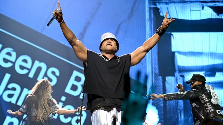 LL Cool J a donné à la foule des VMA 2024 une leçon d'histoire du hip-hop avec sa performance Medley