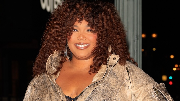 Lizzo ne semble pas dérangée (et même ravie) par les allégations d'Ozempic alors que son parcours de perte de poids se poursuit