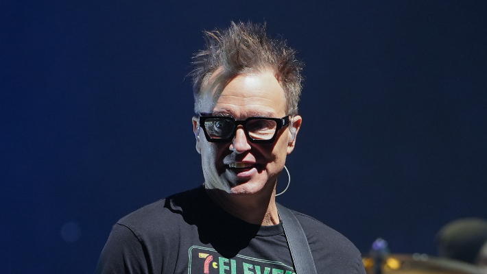 Mark Hoppus, de Blink-182, racontera l'histoire de sa vie dans ses mémoires « Fahrenheit 182 »