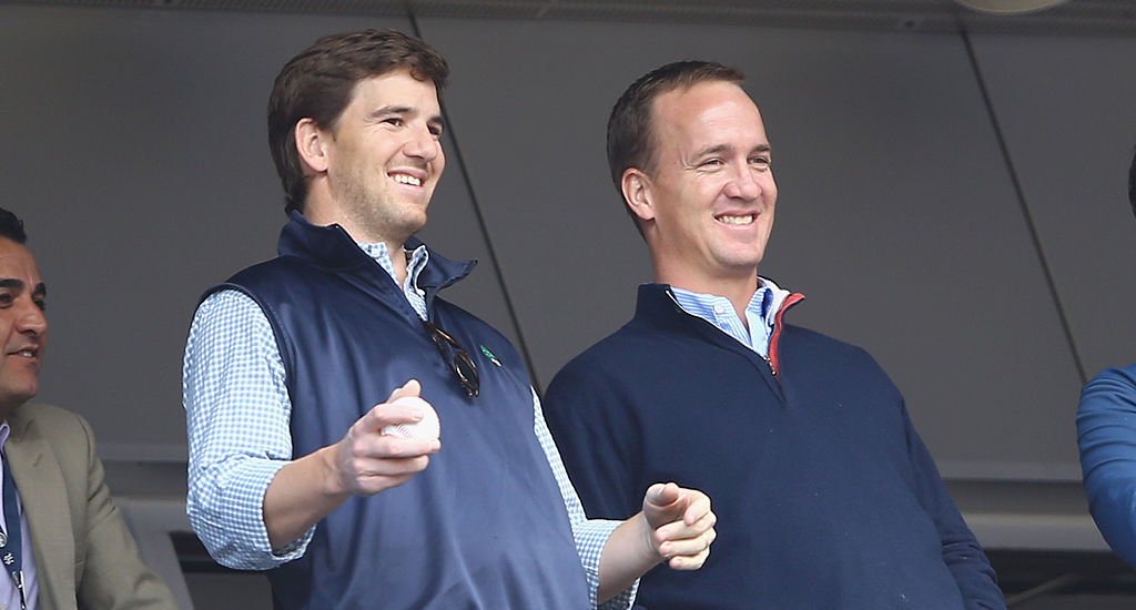 Peyton Manning prévoit d'interrompre les invités de « ManningCast » plus souvent cette saison