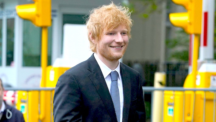 « Tu es sur une liste de surveillance quelque part », plaisante Ed Sheeran avec un fan qui a mal compris l'une de ses chansons classiques