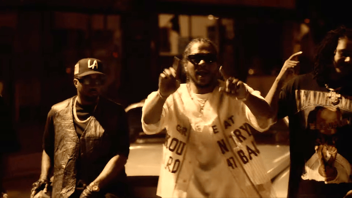 Ab-Soul et JasonMartin donnent une leçon de politique à Los Angeles dans leur vidéo menaçante "Tout ça"