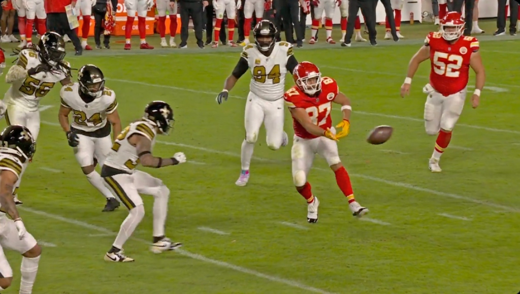 Andy Reid a confirmé que les 3e et 22e jeux latéraux de Travis Kelce étaient intentionnels