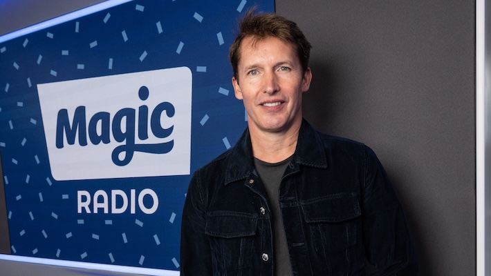 James Blunt changera légalement son nom en Blunty McBluntface si sa nouvelle version arrive en tête des charts