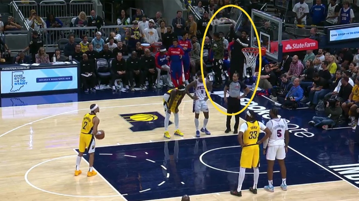 Joel Embiid a commis une faute technique avant de jouer un match cette saison