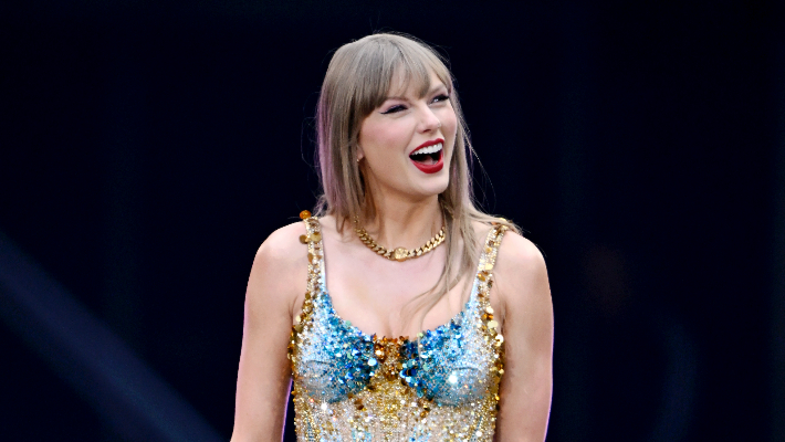 Taylor Swift annonce « The Official Eras Tour Book » et une nouvelle sortie « Tortured Poets Department »