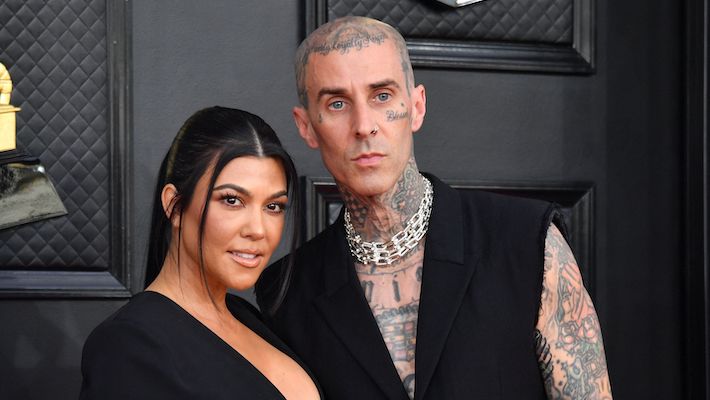 Travis Barker et Kourtney Kardashian auraient demandé à augmenter les patrouilles de police locales autour de leur propriété conjugale