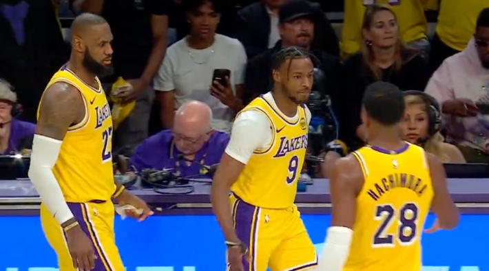 Voici le moment historique que LeBron et Bronny James ont partagé sur le terrain pour la première fois