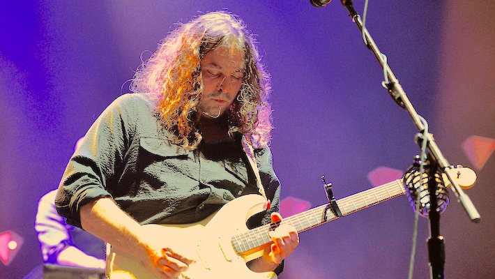The War On Drugs a partagé son irrésistible album « Live Drugs Again (Encore Edition) » équipé de morceaux bonus vibrants