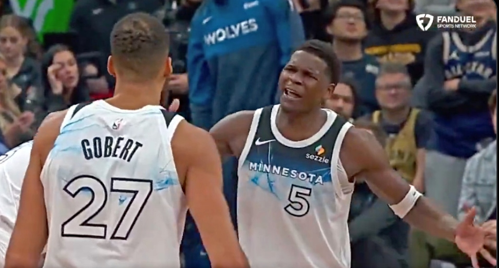 Anthony Edwards s'en est pris à Rudy Gobert après avoir reçu un appel de 3 secondes en boudant après ne pas avoir récupéré le ballon