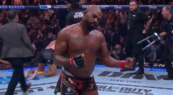 Jon Jones TKO a Stipe Miocic à l'UFC 309 pour conserver son titre des poids lourds