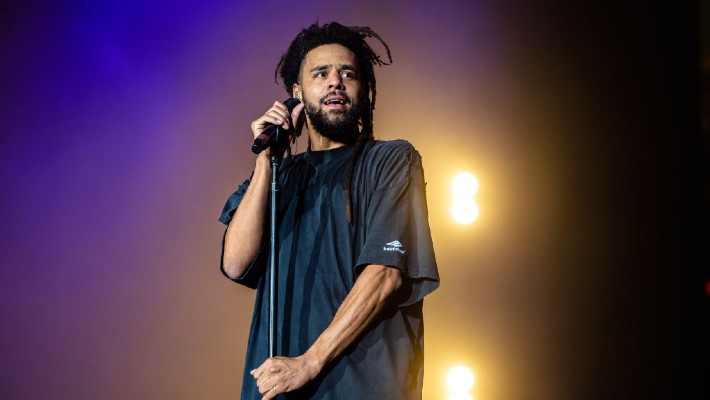 La mixtape Breakout "The Warm Up" de J. Cole est enfin disponible sur les plateformes de streaming