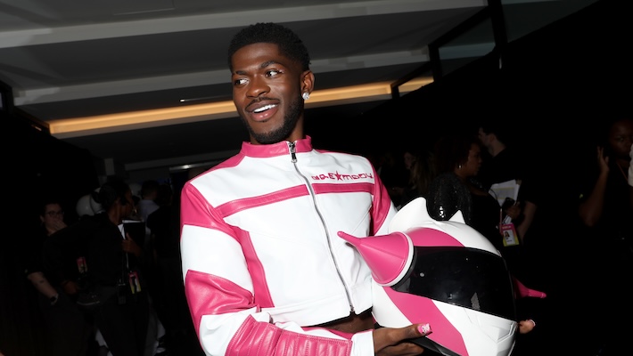 Lil Nas X a un béguin qui change sa vie dans le désir 'Need Dat Boy'