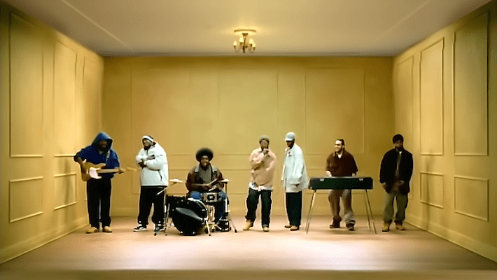 Questlove a remercié Kendrick Lamar pour le cri de Roots dans sa vidéo "Squabble Up"