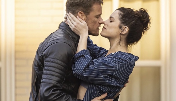 "Le couple d'à côté" : tout ce qu'il faut savoir sur le rôle "romantique" très différent de la star d'Outlander, Sam Heughan, dans une série de thrillers psychologiques