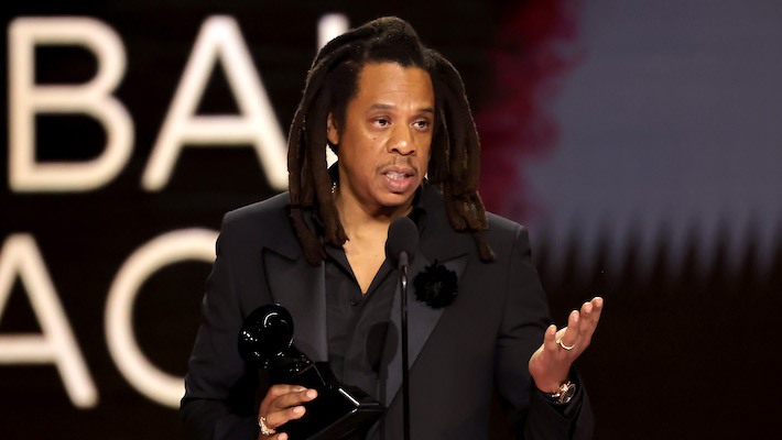 Jay-Z aurait demandé le rejet de la poursuite civile pour viol « sans fondement » contre lui
