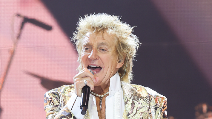 La performance de Rod Stewart à Glastonbury 2025 lui coûtera « une fortune » pour réussir