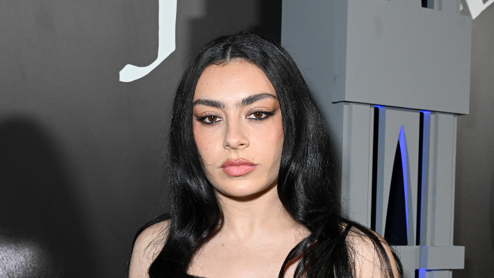 Le compte Letterboxd de Charli XCX a été divulgué et les films préférés du chanteur ne devraient pas être un choc