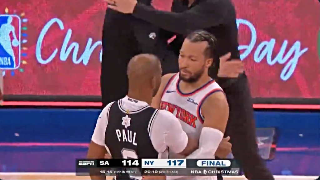 Les Knicks se sont imposés dans un duel incroyable entre Mikal Bridges et Victor Wembanyama