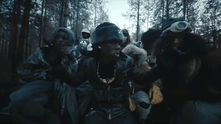 Rema rend hommage au cinéma africain avec sa sinistre vidéo "Ozeba"