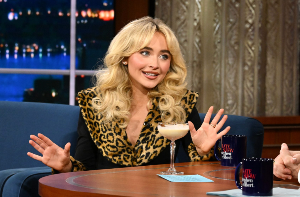 Sabrina Carpenter compare la rencontre « si charmante » de Paul McCartney avec « Stranger Things »