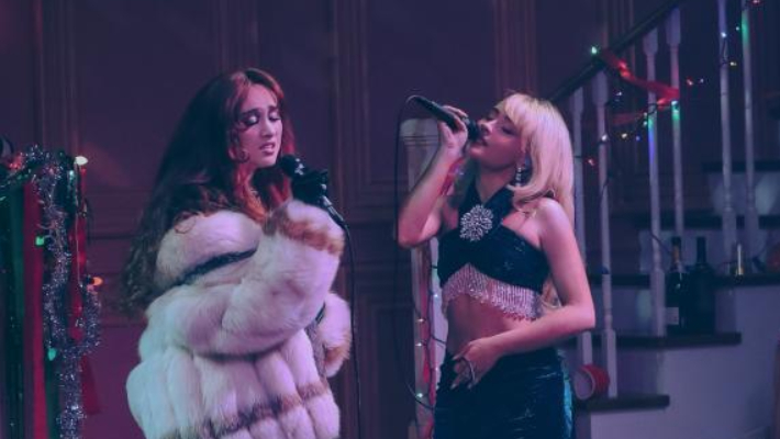 Sabrina Carpenter et Chappell Roan ont interprété la seule reprise de "Last Christmas" de Wham! que vous aurez besoin d'entendre