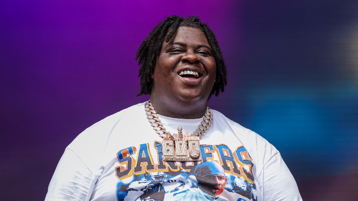Bigxthaplug veut `` prendre soin '' des fans en abandonnant l'édition de luxe de son album en petits groupes