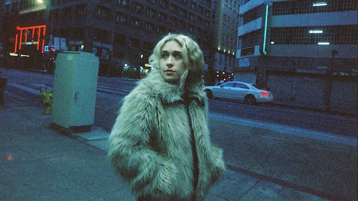 Blondshell partage le single « T&A » en plein essor du grunge pour annoncer « Si vous demandiez une photo »