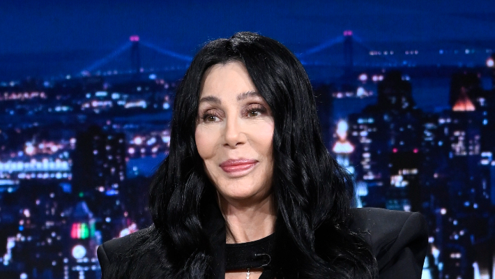 Cher affirme que Phil Spector lui a proposé de faire l'amour alors qu'elle était mineure