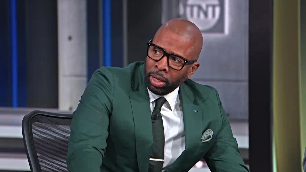 Kenny Smith soutient que les Warriors doivent cibler les jeunes joueurs alors qu'ils construisent autour de Steph Curry