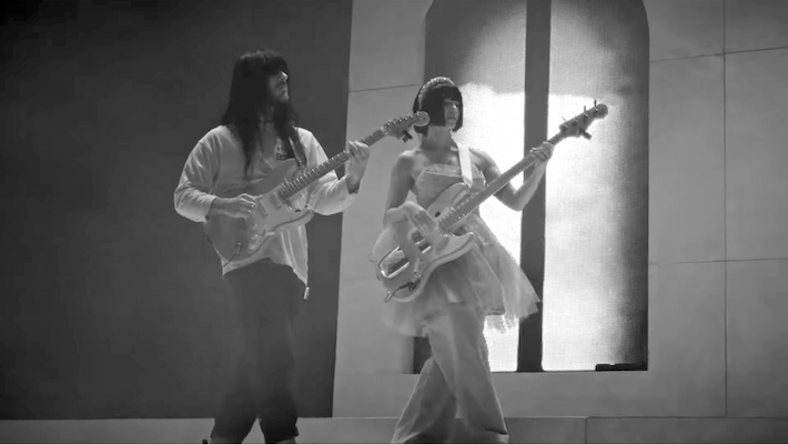 Khruangbin poursuit sa tournée « A LA SALA » en 2025 avec une nouvelle série de dates mondiales