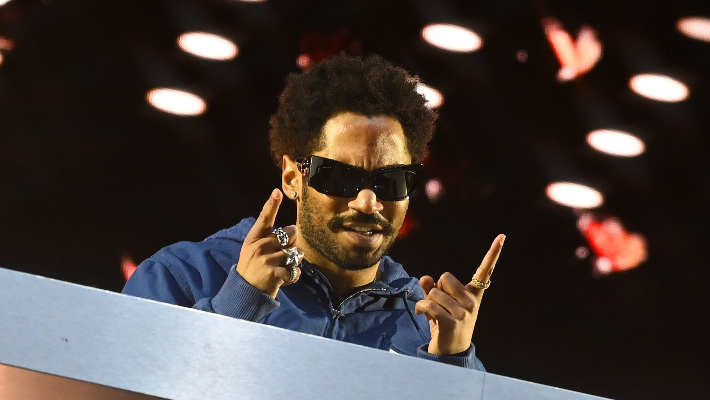 Les mouvements de danse impressionnants de Kaytranada rendent les fans fous, grâce à une vidéo virale en ligne