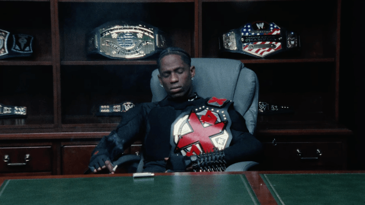 Travis Scott est un champion rebelle dans sa vidéo triomphante «4x4»