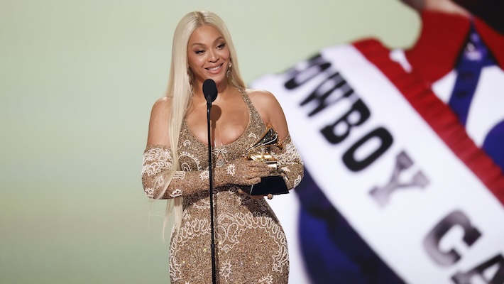 Beyoncé obtient enfin son premier album de l'année à la victoire aux Grammys 2025 avec «Cowboy Carter»