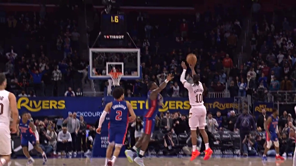 Darius Garland a battu les Pistons avec un buzzer-batteur du logo