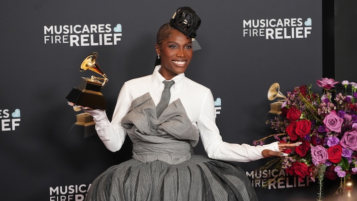 Doechii célèbre sa énorme nuit aux Grammys 2025 en laissant tomber un nouveau single, des «saignements de nez»