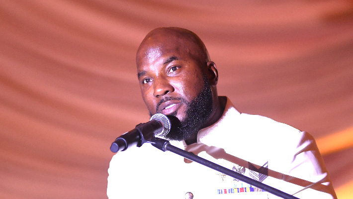Jeezy aurait poursuivi son ancienne équipe pour la mauvaise gestion des fonds et cachent des dossiers financiers