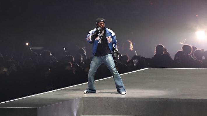 Le spectacle de la mi-temps du Super Bowl de Kendrick Lamar aurait augmenté les reventes en ligne des chaussures Nike qu'il portait par 413%
