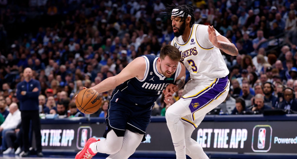 Les Lakers et les Mavericks ont accepté un Luka Doncic choquant pour le commerce d'Anthony Davis