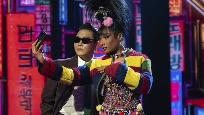 Megan Thee Stallion obtient `` Kpopped '' avec Psy dans la nouvelle série de bataille de la chanson d'Apple TV