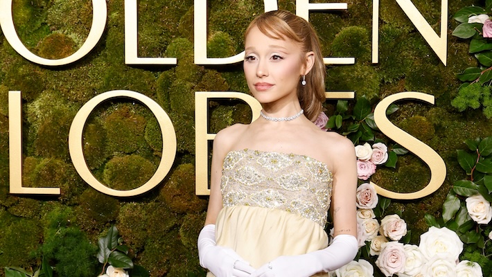 Ariana Grande rend son édition de luxe «éternelle Sunshine» encore plus de luxe avec un court métrage